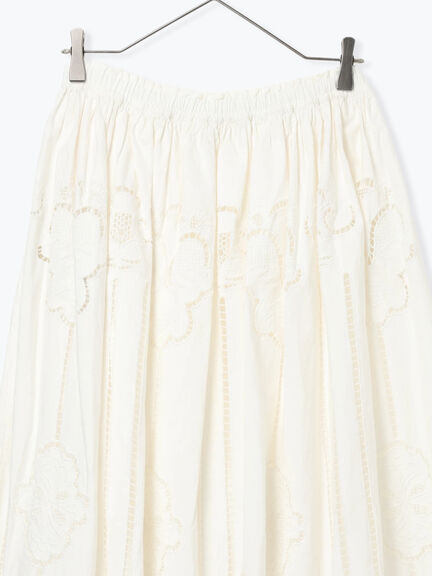 カットワーク刺繍裾スカラップスカート（オフホワイト/ブラック）｜TSUHARU by Samansa Mos2（ツハルバイサマンサモスモス）通販