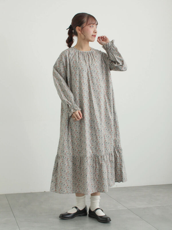 セール】 【LIBERTY FABRICS】Katie and Millie柄襟付ワンピース