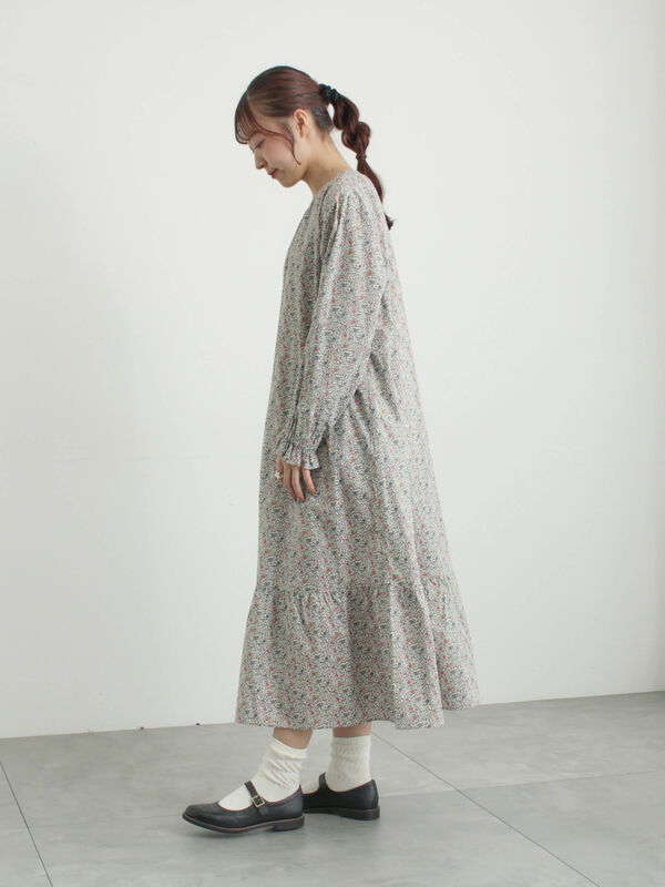 LIBERTY FABRICS】Katie and Millie柄襟付ワンピース（ピンク/ブルー