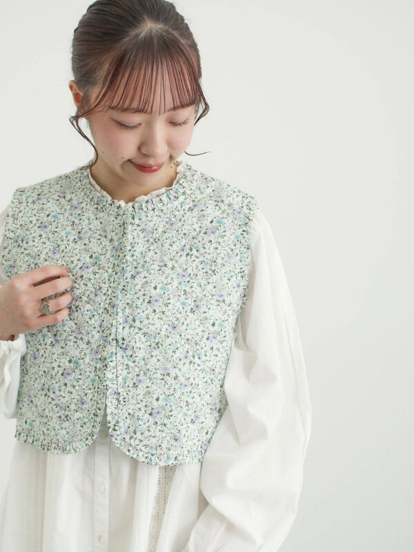 LIBERTY】BEATRICE柄キルトベスト（ピンク/ラベンダー/アウター/ベスト