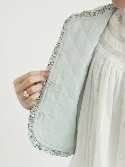 【LIBERTY】BEATRICE柄キルトベスト（ピンク/ラベンダー）｜TSUHARU by Samansa Mos2（ツハルバイサマンサモスモス）通販