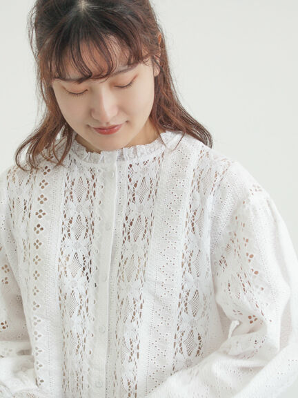 【WHITE COLLECTION】オーバーレース切替ブラウス（ホワイト）｜TSUHARU by Samansa Mos2（ツハルバイサマンサモスモス）通販