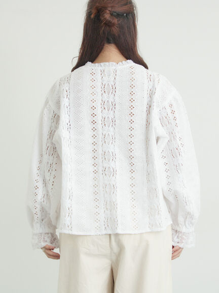 【WHITE COLLECTION】オーバーレース切替ブラウス（ホワイト）｜TSUHARU by Samansa Mos2（ツハルバイサマンサモスモス）通販