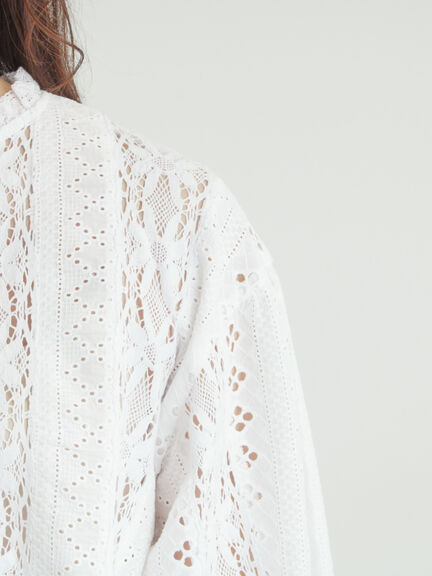 【WHITE COLLECTION】オーバーレース切替ブラウス（ホワイト）｜TSUHARU by Samansa Mos2（ツハルバイサマンサモスモス）通販