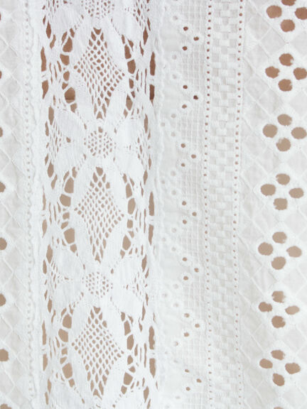 【WHITE COLLECTION】オーバーレース切替ブラウス（ホワイト）｜TSUHARU by Samansa Mos2（ツハルバイサマンサモスモス）通販