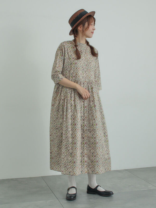 【LIBERTY FABRICS】Botanical Language柄ワンピース（キナリ）｜TSUHARU by Samansa Mos2（ツハルバイサマンサモスモス）通販