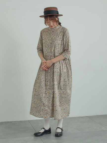 【LIBERTY FABRICS】Botanical Language柄ワンピース（ブルー/キナリ）｜TSUHARU by Samansa Mos2（ツハルバイサマンサモスモス）通販