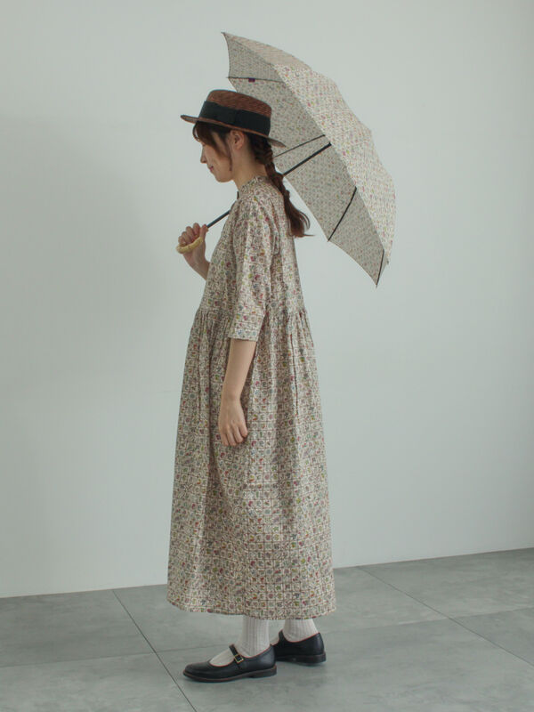 LIBERTY FABRICS】Botanical Language柄ワンピース（ブルー/キナリ