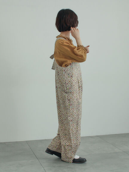 【LIBERTY FABRICS】Botanical Language柄サロペット（ブルー/キナリ）｜TSUHARU by Samansa Mos2（ツハルバイサマンサモスモス）通販