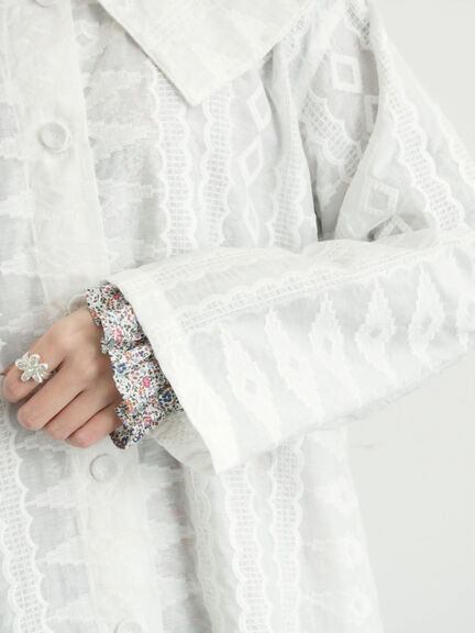 シアー総刺繍コート（オフホワイト/ブラック）｜TSUHARU by Samansa Mos2（ツハルバイサマンサモスモス）通販