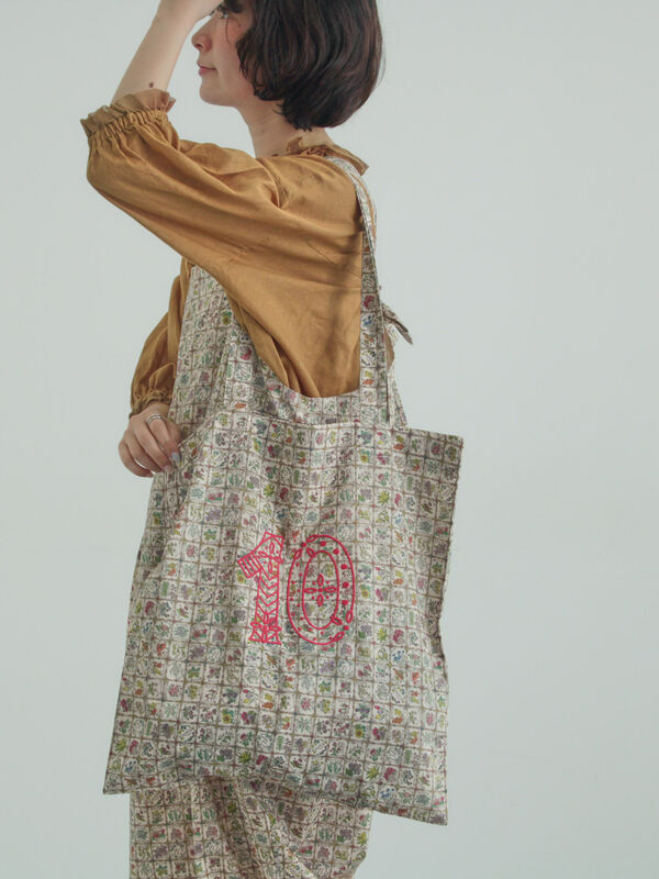 【LIBERTY FABRICS】Botanical Language柄トートバッグ（ブルー/キナリ）｜TSUHARU by Samansa Mos2（ツハルバイサマンサモスモス）通販