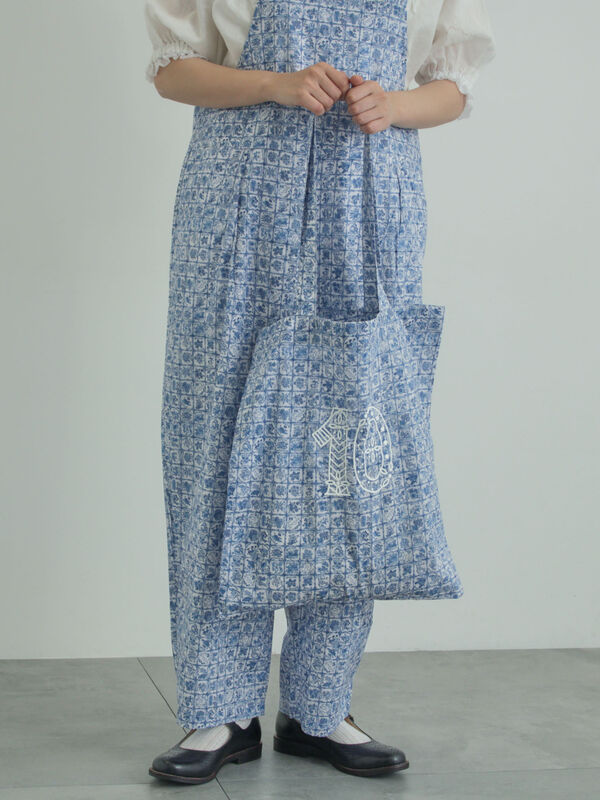 【LIBERTY FABRICS】Botanical Language柄トートバッグ（ブルー）｜TSUHARU by Samansa Mos2（ツハルバイサマンサモスモス）通販