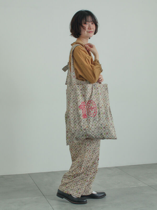 LIBERTY FABRICS】Botanical Language柄トートバッグ（ブルー/キナリ
