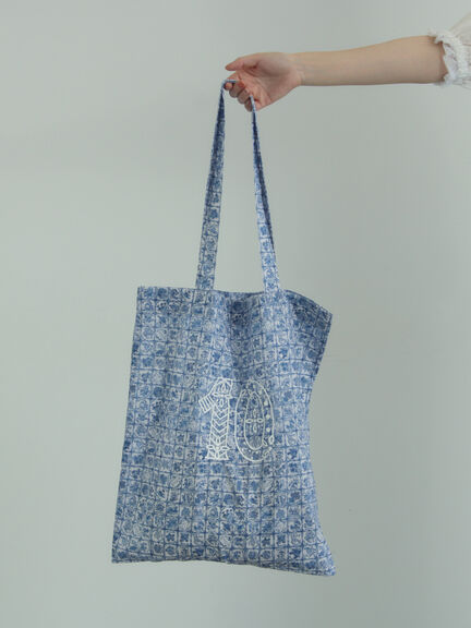 【LIBERTY FABRICS】Botanical Language柄トートバッグ（ブルー/キナリ）｜TSUHARU by Samansa Mos2（ツハルバイサマンサモスモス）通販