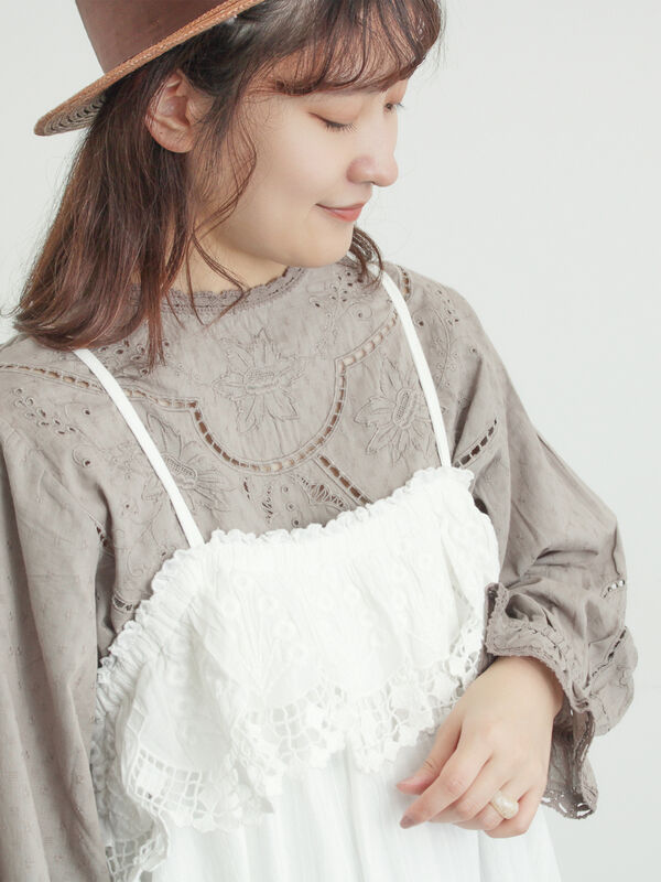 WHITE COLLECTION】スカラップ刺繍キャミワンピース（ホワイト