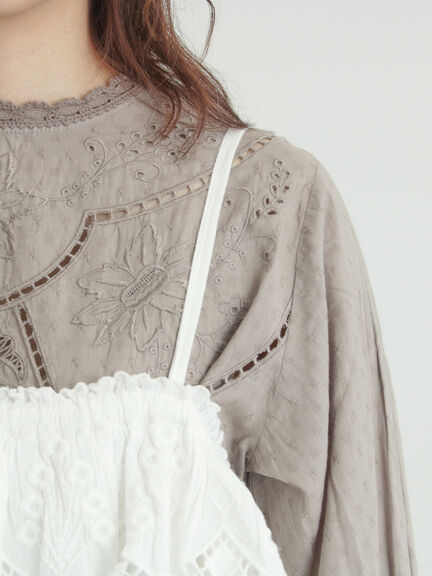 【WHITE COLLECTION】スカラップ刺繍キャミワンピース（ホワイト）｜TSUHARU by Samansa Mos2（ツハルバイサマンサモスモス）通販