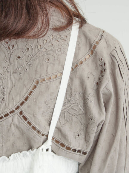 【WHITE COLLECTION】スカラップ刺繍キャミワンピース（ホワイト）｜TSUHARU by Samansa Mos2（ツハルバイサマンサモスモス）通販