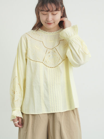 ドビーカットワーク刺繍ブラウス（オフホワイト/グレー/イエロー）｜TSUHARU by Samansa Mos2（ツハルバイサマンサモスモス）通販