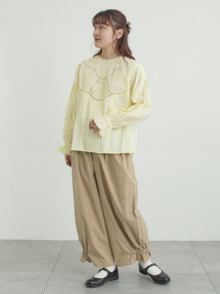 ドビーカットワーク刺繍ブラウス（オフホワイト/グレー/イエロー）｜TSUHARU by Samansa Mos2（ツハルバイサマンサモスモス）通販