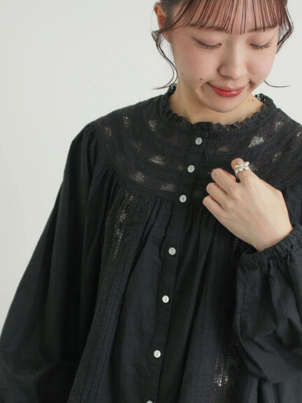 リバーレースラウンド切替ブラウス（オフホワイト/ブラック）｜TSUHARU by Samansa Mos2（ツハルバイサマンサモスモス）通販