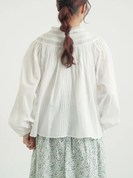 リバーレースラウンド切替ブラウス（オフホワイト/ブラック）｜TSUHARU by Samansa Mos2（ツハルバイサマンサモスモス）通販