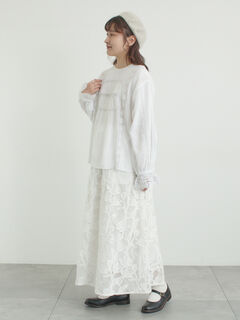 セール】 【WHITE COLLECTION】リバーレースピンタックブラウス