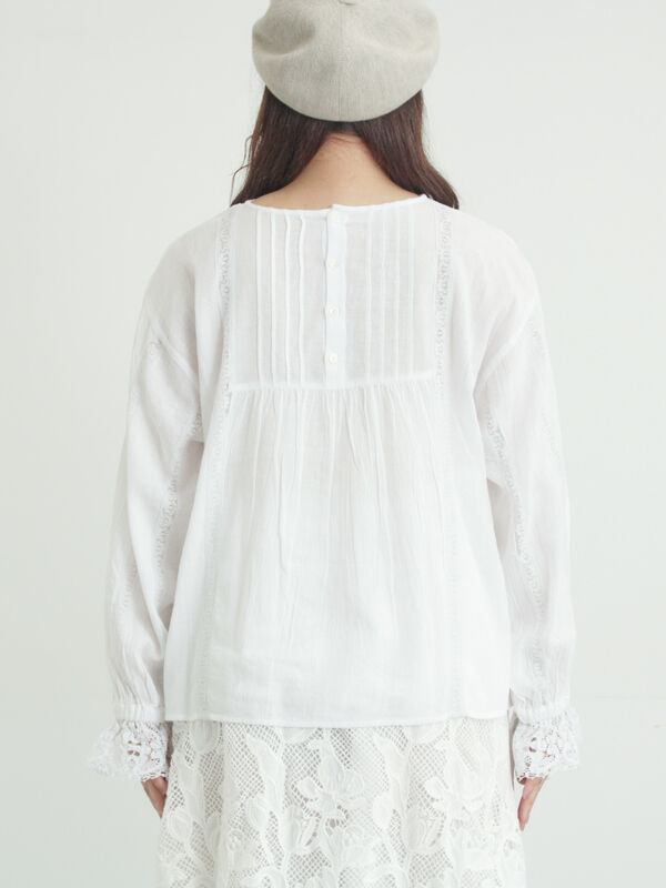 WHITE COLLECTION】リバーレースピンタックブラウス（ホワイト