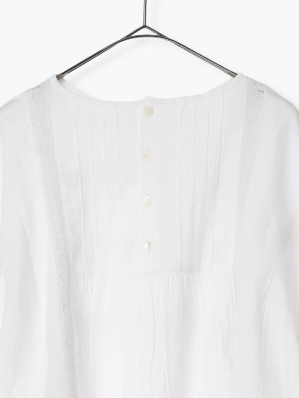 WHITE COLLECTION】リバーレースピンタックブラウス（ホワイト