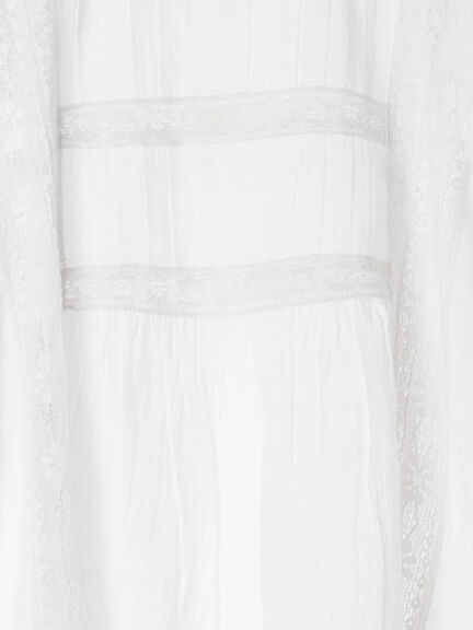 【WHITE COLLECTION】リバーレースピンタックブラウス（ホワイト）｜TSUHARU by Samansa Mos2（ツハルバイサマンサモスモス）通販