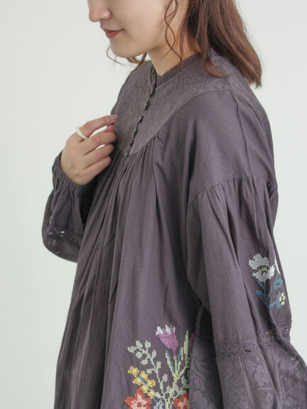 【WEB限定 Sサイズ】ランダム刺繍レース切替ワンピース（オフホワイト/チャコールグレー/ミント）｜TSUHARU by Samansa Mos2（ツハルバイサマンサモスモス）通販