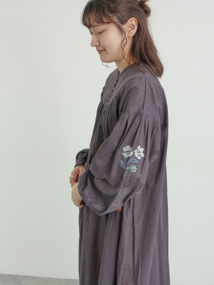 【WEB限定 Sサイズ】ランダム刺繍レース切替ワンピース（オフホワイト/チャコールグレー/ミント）｜TSUHARU by Samansa Mos2（ツハルバイサマンサモスモス）通販