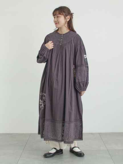 【WEB限定 Sサイズ】ランダム刺繍レース切替ワンピース（オフホワイト/チャコールグレー/ミント）｜TSUHARU by Samansa Mos2（ツハルバイサマンサモスモス）通販