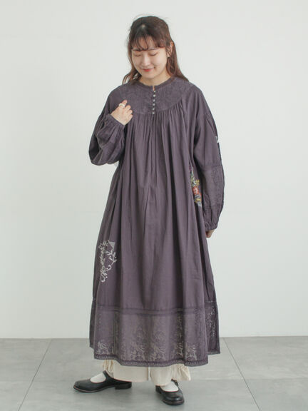 【WEB限定 Sサイズ】ランダム刺繍レース切替ワンピース（オフホワイト/チャコールグレー/ミント）｜TSUHARU by Samansa Mos2（ツハルバイサマンサモスモス）通販