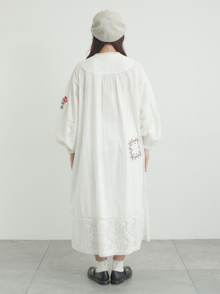 【WEB限定 Sサイズ】ランダム刺繍レース切替ワンピース（オフホワイト/チャコールグレー/ミント）｜TSUHARU by Samansa Mos2（ツハルバイサマンサモスモス）通販