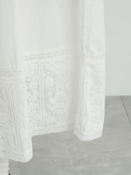 【WEB限定 Sサイズ】ランダム刺繍レース切替ワンピース（オフホワイト/チャコールグレー/ミント）｜TSUHARU by Samansa Mos2（ツハルバイサマンサモスモス）通販