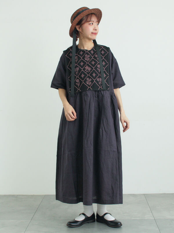 WEB限定 Sサイズ】メッシュ花刺繍ベスト付きワンピース