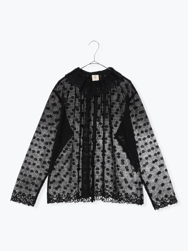 Embroidery Collection】オーバーレースブラウス（ブラック/キナリ