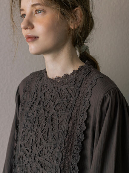 【ecru×brown collection】バテンレースワンピース【WEB限定 Sサイズ】（ブラウン/エクリュ）｜TSUHARU by Samansa Mos2（ツハルバイサマンサモスモス）通販