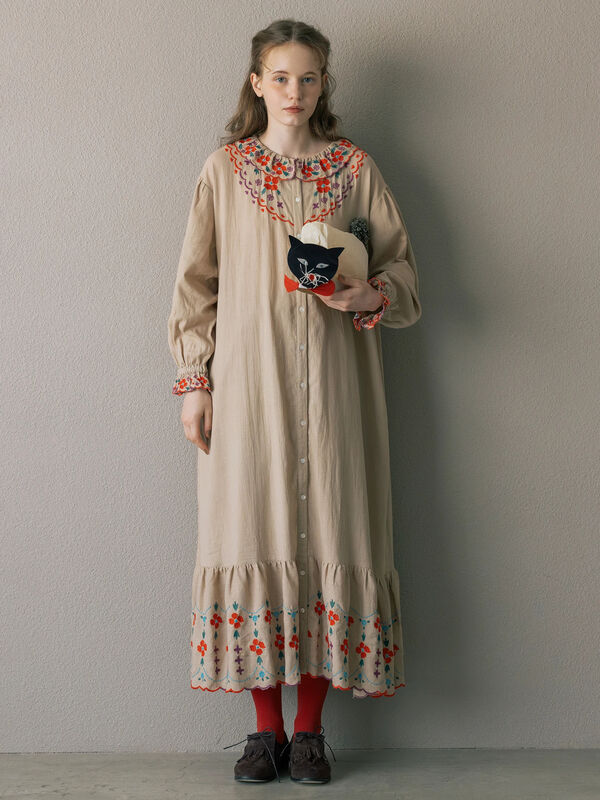 Embroidery collection】カラフル刺繍ワンピース【WEB限定 Sサイズ