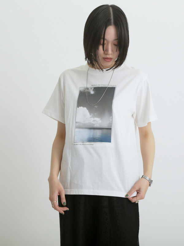 セール】 フォトプリントTシャツ(ホライゾン)（オフホワイト/Sグレー