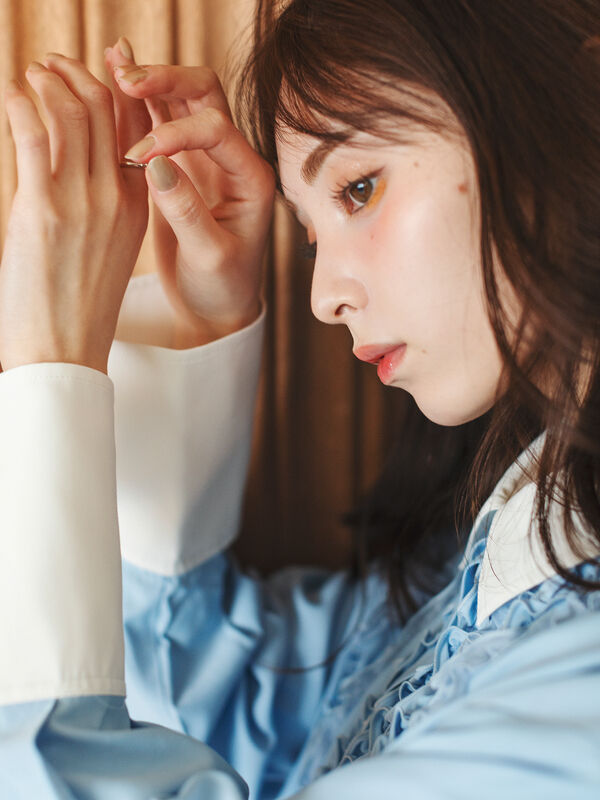 セール】 フリルシャツ（ホワイト/サックスブルー/トップス