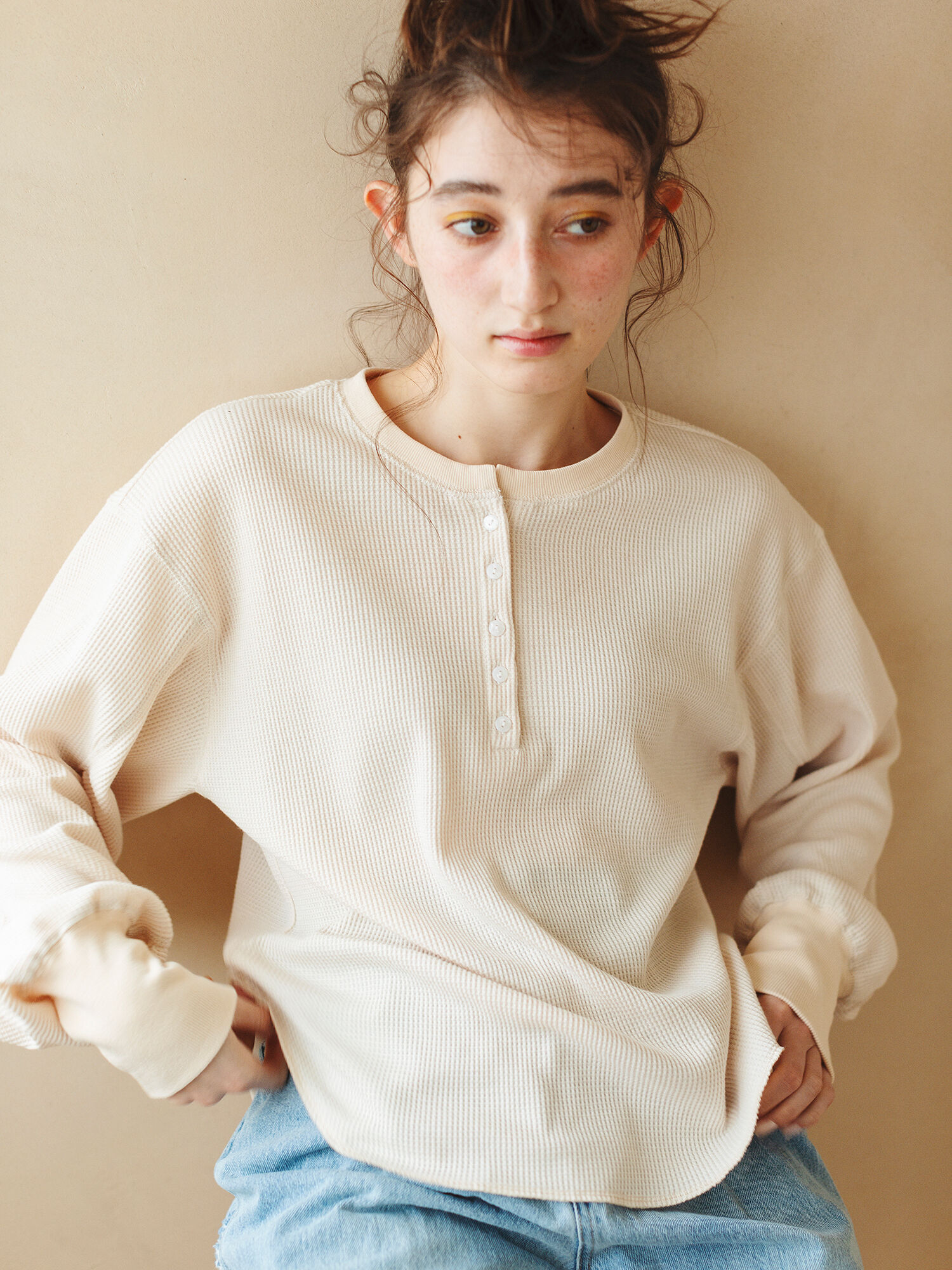 セール】 ワッフルヘンリーネックカットソー（グレー/ベージュ