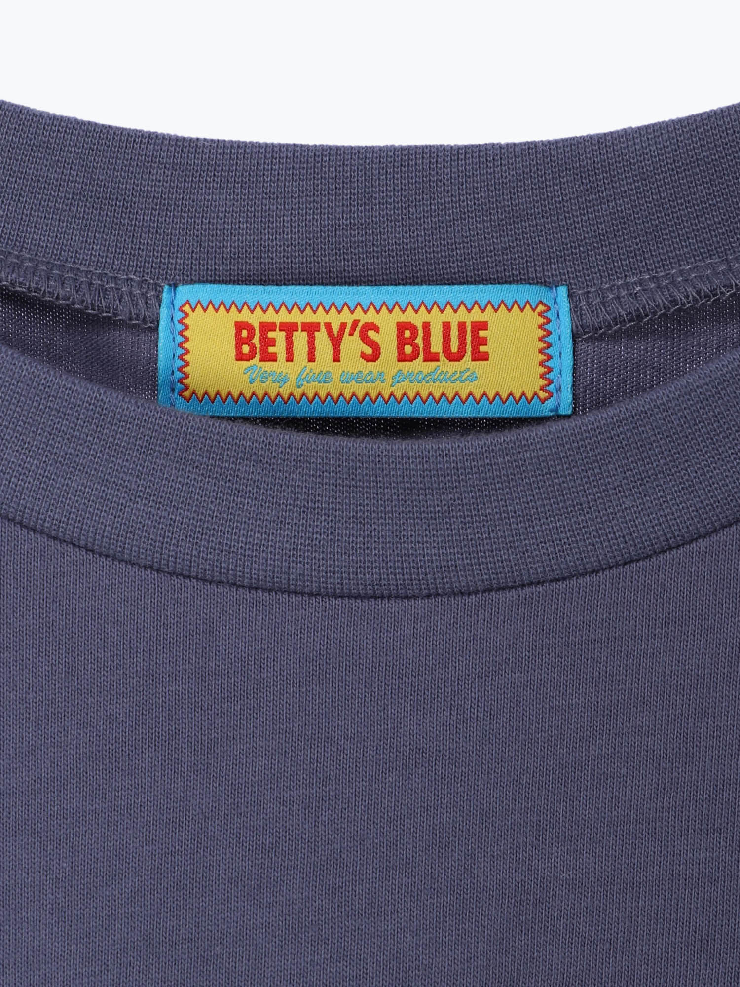 ポップロゴプリントロンt ネイビー トップス カットソー Betty 39 S Blue ベティーズブルー 公式通販