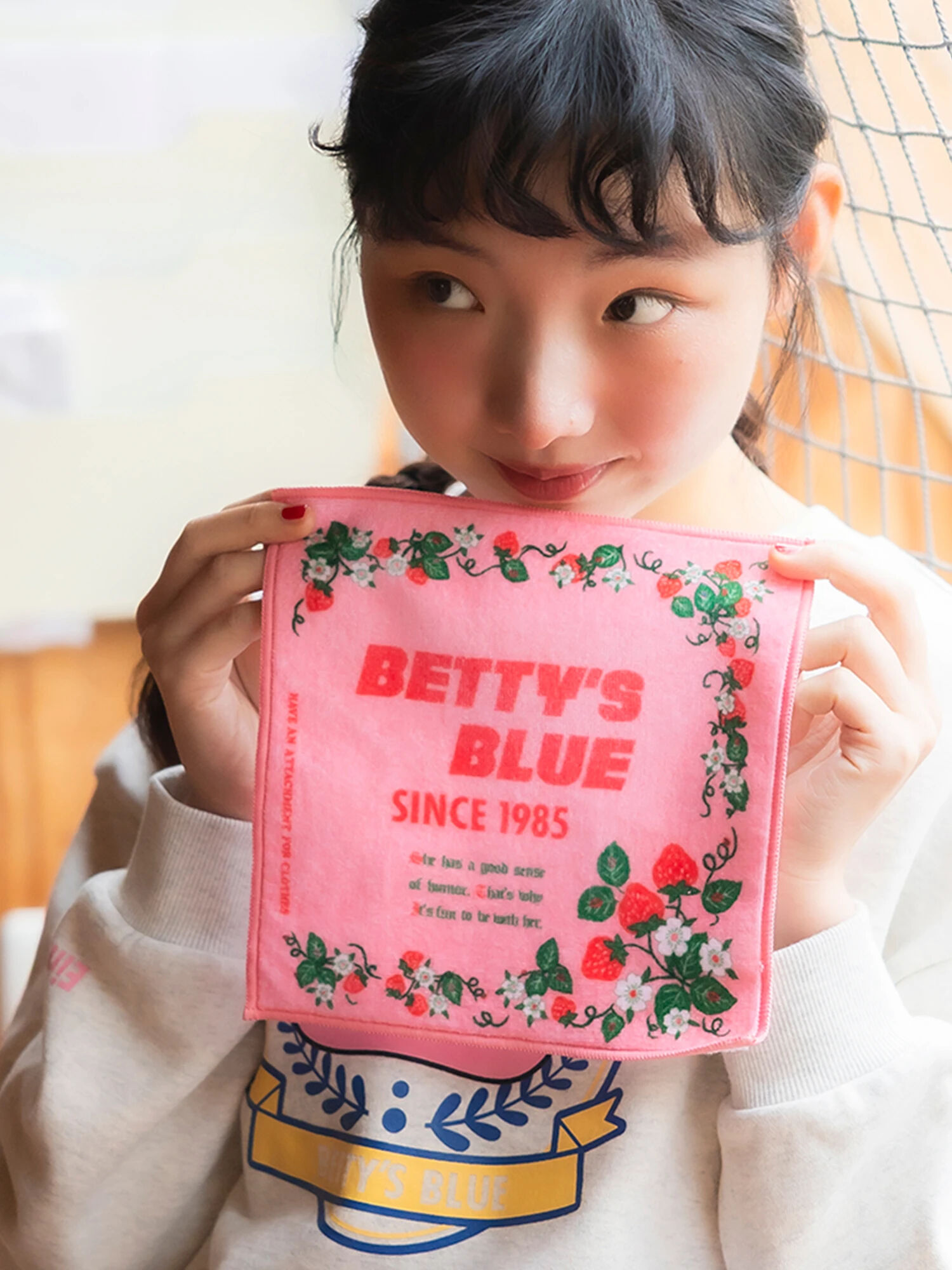 ショッパー柄タオルハンカチ（ピンク/レッド/パープル/雑貨/タオル