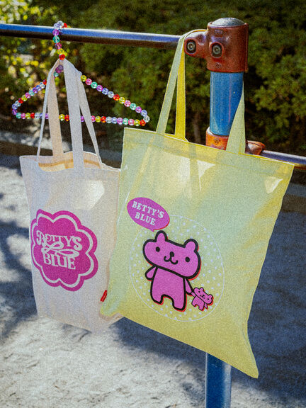 ロゴプリント トートバッグ（ベージュ）｜BETTY'S BLUE（ベティーズブルー）通販