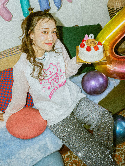 エイミーちゃん プリント ラグランロン T（ピンク）｜BETTY'S BLUE（ベティーズブルー）通販