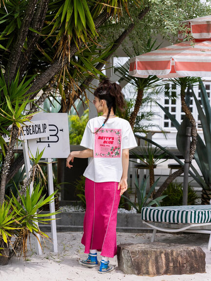 ショッパー柄 バックプリントTシャツ（ピンク/レッド/パープル）｜BETTY'S BLUE（ベティーズブルー）通販