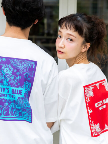 ショッパー柄 バックプリントTシャツ（ピンク/レッド/パープル）｜BETTY'S BLUE（ベティーズブルー）通販