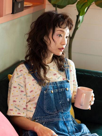 エイミーちゃん総柄プリント ワッフルT（クリーム）｜BETTY'S BLUE（ベティーズブルー）通販