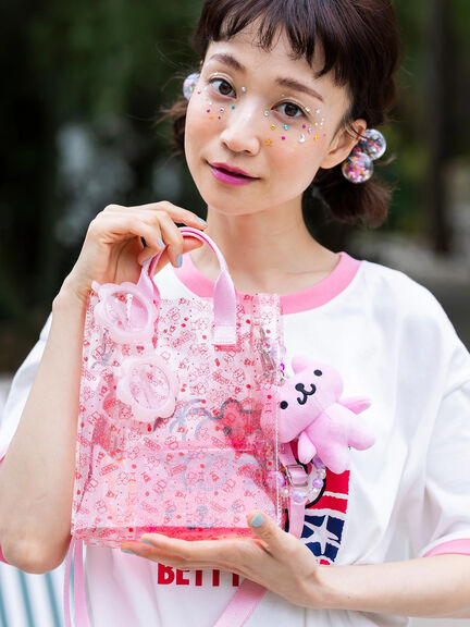 エイミーちゃん PVCショルダーバッグ（ピンク）｜BETTY'S BLUE（ベティーズブルー）通販